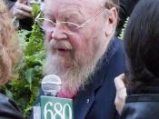English: Author Farley Mowat being interviewed on the red carpet at the induction ceremony for Canada's Walk of Fame