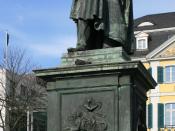 English: Ludwig van Beethoven statue, by Ernst Hähnel, Münsterplatz, Bonn/Germany Deutsch: Ludwig van Beethoven Denkmal, Bonn, Münsterplatz