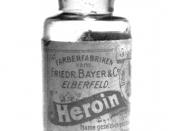 English: Pre-war Bayer heroin bottle, originally containing 5 grams of Heroin substance.