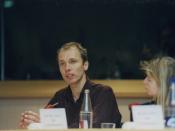 English: Nicky Hager speaking to the European Parliament's Echelon Committee In April 2001