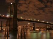 English: Brooklyn bridge at night, New York city, NY. Français : Pont de Brooklyn de nuit, à New York
