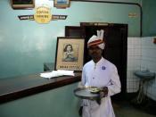 English: Waiter with turban in Coffee House, Bangalore, India.