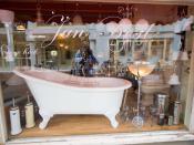 Slipper bathtub in Amsterdam store window.