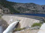 English: The O'Shaughnessy Dam in Yosemite National Park, USA.