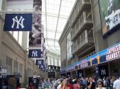 English: The Great Hall concourse of the new Yankee Stadium, prior to an interleague baseball game between the Philadelphia Phillies and the New York Yankees