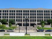 English: The Frances Perkins Building located at 200 Constitution Avenue, N.W., in the Capitol Hill neighborhood of Washington, D.C. Built in 1975, the modernist office building serves as headquarters of the United States Department of Labor.