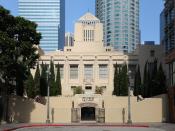 English: The South Hope Street entrance of the Los Angeles Central Library in downtown Los Angeles, California.