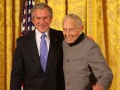 Painter Andrew Wyeth receiving the National Medal of Arts from US President George W. Bush (cropped).