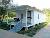 Shotgun house in Tupelo, Mississippi; birthplace of Elvis Presley.