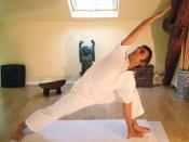 Yoga postures Parshvakonasana