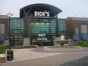 English: Dick's Sporting Goods at SouthPark Mall in Charlotte.