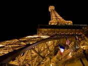 English: The Eiffel Tower of the Paris Las Vegas Hotel and Casino Deutsch: Der Eiffelturm des Paris Las Vegas Hotel und Casinos.