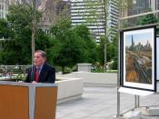 English: Chicago Mayor Richard M. Daley at 2005 Revealing Chicago Photo Exhibition at Boeing Galleries and Chase Promenade