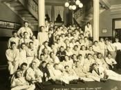 English: The freshman class in 1935 pose on the main stairway of Hays Hall, the freshman dormitory, for their official 