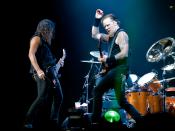English: Kirk Hammett and James Hetfield playing at Metallica show at The O2 Arena, London, England