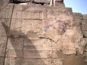 English: Relief of the god Amun crowning Pharaoh Amenhotep III - Luxor Temple - Egyptian Eighteenth Dynasty Français : Relief représentant le dieu Amon couronnant le pharaon Aménophis III - Temple de Louxor - XVIIIe dynastie égyptienne