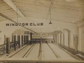 English: Postcard picture of the four bowling lanes of the Windsor Club of Windsor, Vermont, about 1910. Signs over the lanes state 