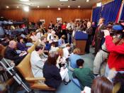 English: Attorney General Bob Butterworth speaking at a news conference with Governor Jeb Bush on the initial Florida recount during the 2000 Presidential election