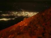 English: Ciudad de San Miguel, vista nocturna desde el volcán Chaparrastique, El Salvador.