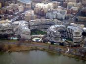 English: A photo of the Watergate Complex taken from a DC-9-80 inbound to Washington National Airport on January 8, 2006.