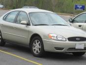 2004-2006 Ford Taurus photographed in USA. Category:Ford Taurus (1999–2007)