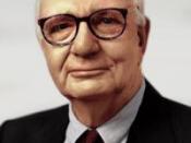 English: Paul Volcker, former head of the Federal Reserve Board .