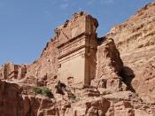 English: Uneishu Tomb, Petra, Jordan Français : Tombeau d'Aneishu à Pétra en Jordanie