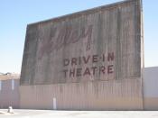 English: An old drive-in movie theater in California