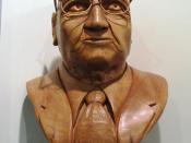 English: Bust of Cas Walker at the Museum of Appalachia in Norris, Tennessee, USA. Walker was a well-known East Tennessee businessman and politician.
