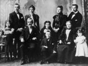 Jim's mother (far right), maternal grandparents, aunts & uncles (Dennistoun, Glasgow, late 1890s)