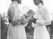 Roosevelt and her future mother-in-law Sara Delano Roosevelt in 1904