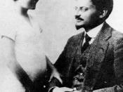 Leon Trotsky with his daughter Nina in 1915