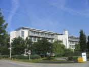 English: The Open University, Milton Keynes. The main administrative building at Walton Hall - headquarters of the Open University