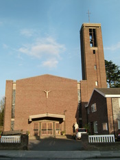 English: St Francis de Sales, The Roman Catholic Church in Hampton Hill