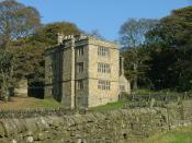 English: North Lees Hall, near Hathersage This fine Elizabethan hall, built circa 1590, is a nice example of the North Derbyshire tower house. It was occupied at various times by members of the Eyre family and was stayed in by Charlotte Bronte in 1845, wh