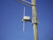 English: A photograph of a metro Wi-Fi antenna in Minneapolis, MN. Antennas like these are placed across a metro area to create a wireless mesh network.
