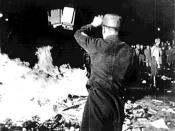 English: 1933 May 10 Berlin book burning -- taken from the U.S. National Archives Česky: Pálení knih v Berlíně, z 10. května 1933