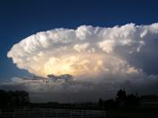 English: During the late afternoon and early evening of April 3, 2004, this supercell thunderstorm dropped 2 inch-diameter hail over Chaparral, N.M. causing widespread damage. Français : Orage supercellulaire en fin d'après midi du 3 avril 2004. Chute de 