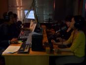 Bahasa Indonesia: Foto ini adalah foto pada saat siaran radio di Trax FM Jakarta untuk memperkenalkan kompetisi menulis 
