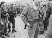 IWM caption : THE DIEPPE RAID, 19 AUGUST 1942 Lt Col The Lord Lovat, CO of No. 4 Commando, at Newhaven after returning from the raid.