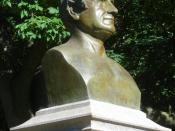 English: Looking southeast at bust of Washington Irving in Brooklyn, New York, on a sunny afternoon.