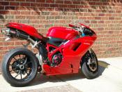 English: A Ducati 1098 motorcycle seen on the street.