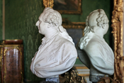 Château de Versailles, appartements du Dauphin et de la Dauphine, chambre du Dauphin, buste de Louis XVI, Augustin Pajou (1779) 01