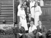 Familien Moe på Nordly / The Moe family at Nordly (ca. 1920)