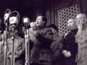 Pictured here is former Chinese Chairman Mao Zedong announcing the founding of the People's Republic of China on October 1 1949. Italiano: Immagine di Mao Tse-tung che proclama la nascita della Repubblica Popolare Cinese l'1 ottobre 1949