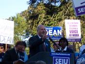 English: Rob Reiner speaking at a rally for presidential candidate Howard Dean in San Francisco, Oct. 29, 2003.