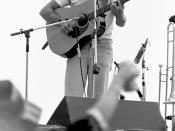 English: Country Joe McDonald performing in the band Country Joe and the Fish. Woodstock Reunion, 9/7/79. Parr Meadows, Ridge, NY