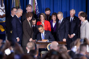 English: U.S. President Barack Obama signs into law the Don't Ask, Don't Tell Repeal Act of 2010.