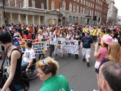 English: The Queer Youth Network proudly marching down Whitehall.