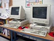 English: These are some of the computers in the classroom.